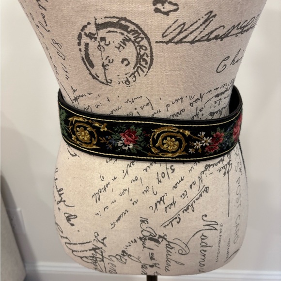 Laura Ashley Black Belt with Floral Embroidery - Picture 5 of 9